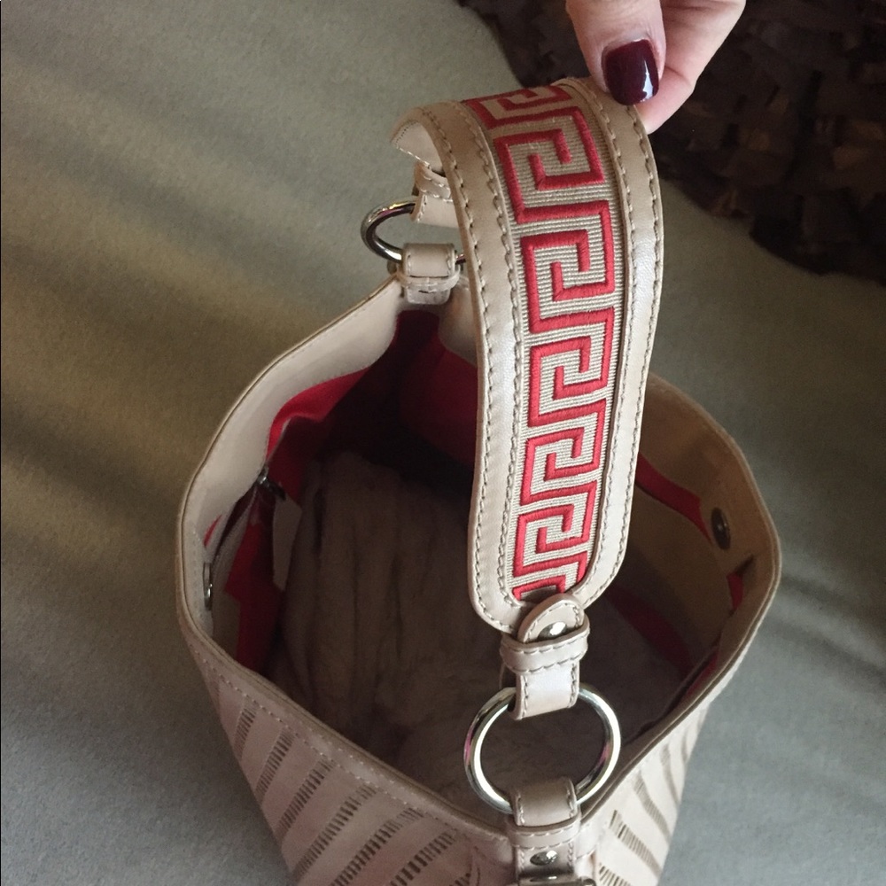 Designer Handbag - Picture 5 of 8
